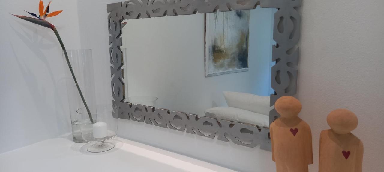 Enchanting Self-Catering Villa With Queen Bed At Bokmakierie Villas Windhoek Bagian luar foto